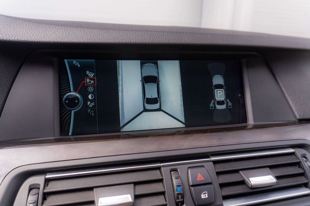 BMW 525d F10 3.0d / Distronic / Interior Comfort cu Masaj /Soft Close