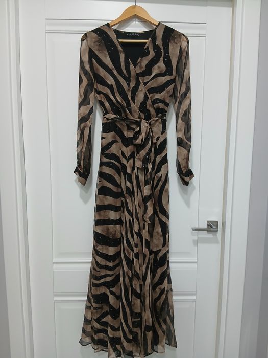 Платья в отличном состояний