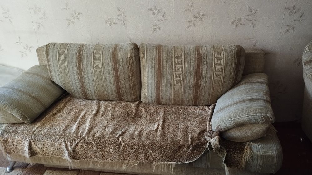 Продам диван с креслом и другое