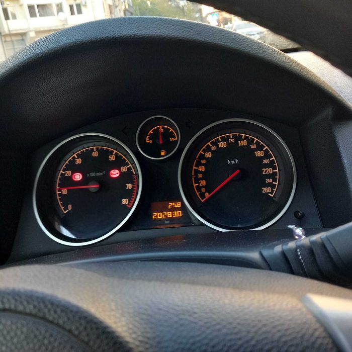 Opel Astra H 1.6 – 2005 – 200.000 km – Întreținută, gata de drum