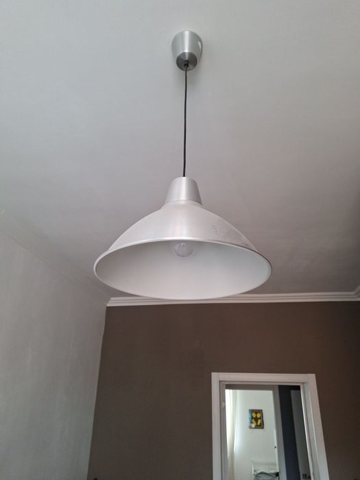 Продам б/у люстру в отличном состоянии