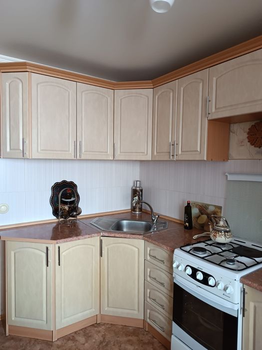 Продам 3 х комнатную квартиру на пр. А-хана 4.