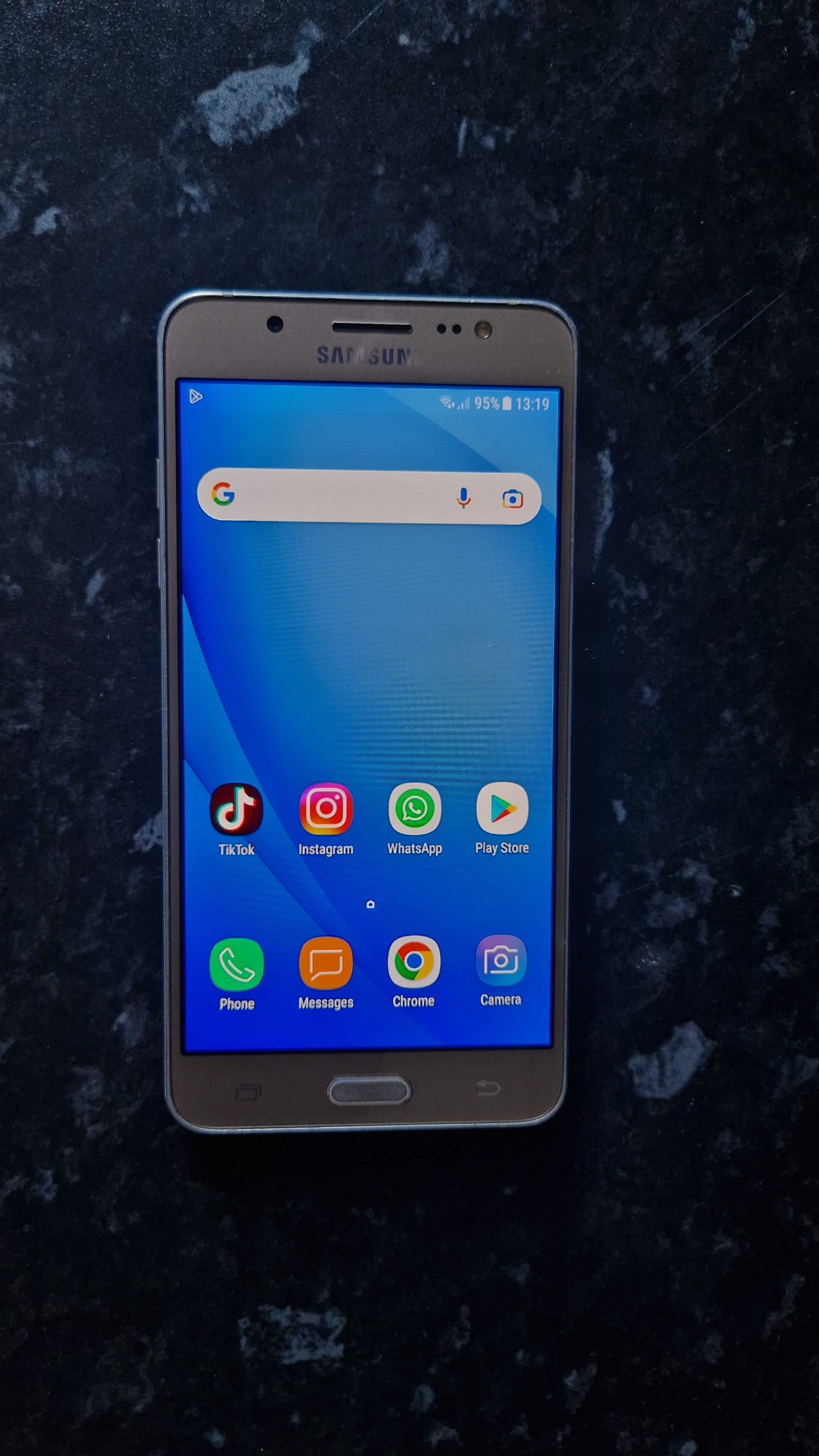 Vand Telefon Samsung J5 Gold cu 4G/LTE !! Dual Sim Liber !! la 250lei
