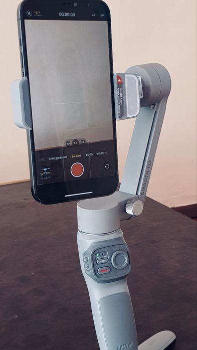 Стаблизатор для смартфона zhiyun smooth q3