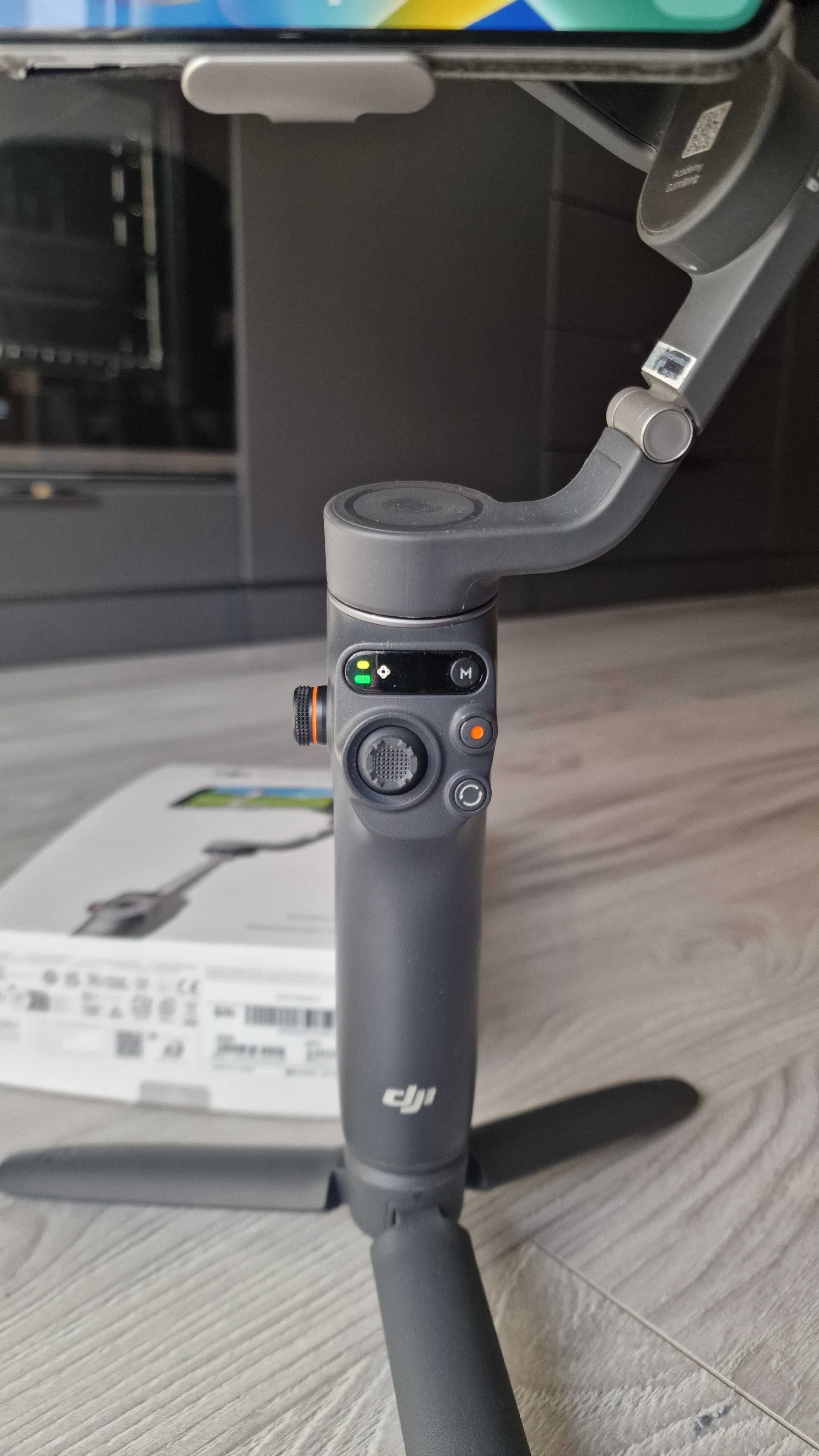 Gimbal DJI Osmo Mobile 6 – Stabilizare profesională pentru telefon
