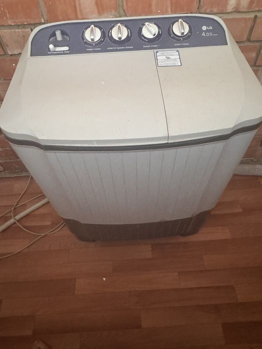 Стральн машина жағдайы жақсы . Алып кетем дейтін адам болса келіседі .