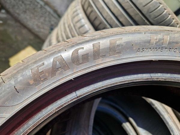 2 Goodyear R18 215/45
летни гуми
DOT4620