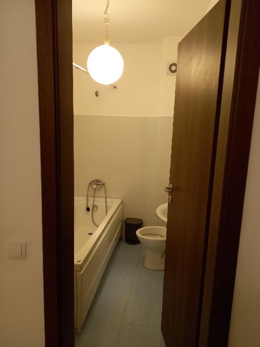 Inchiriez garsoniera 4 min mers metrou Dimitrie Leonida