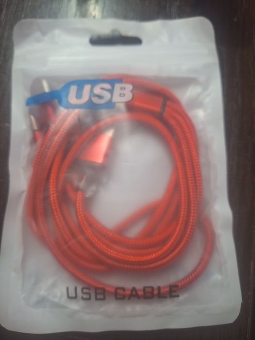 USB кабел 3 в 1 за Андроиди и за Айфони
