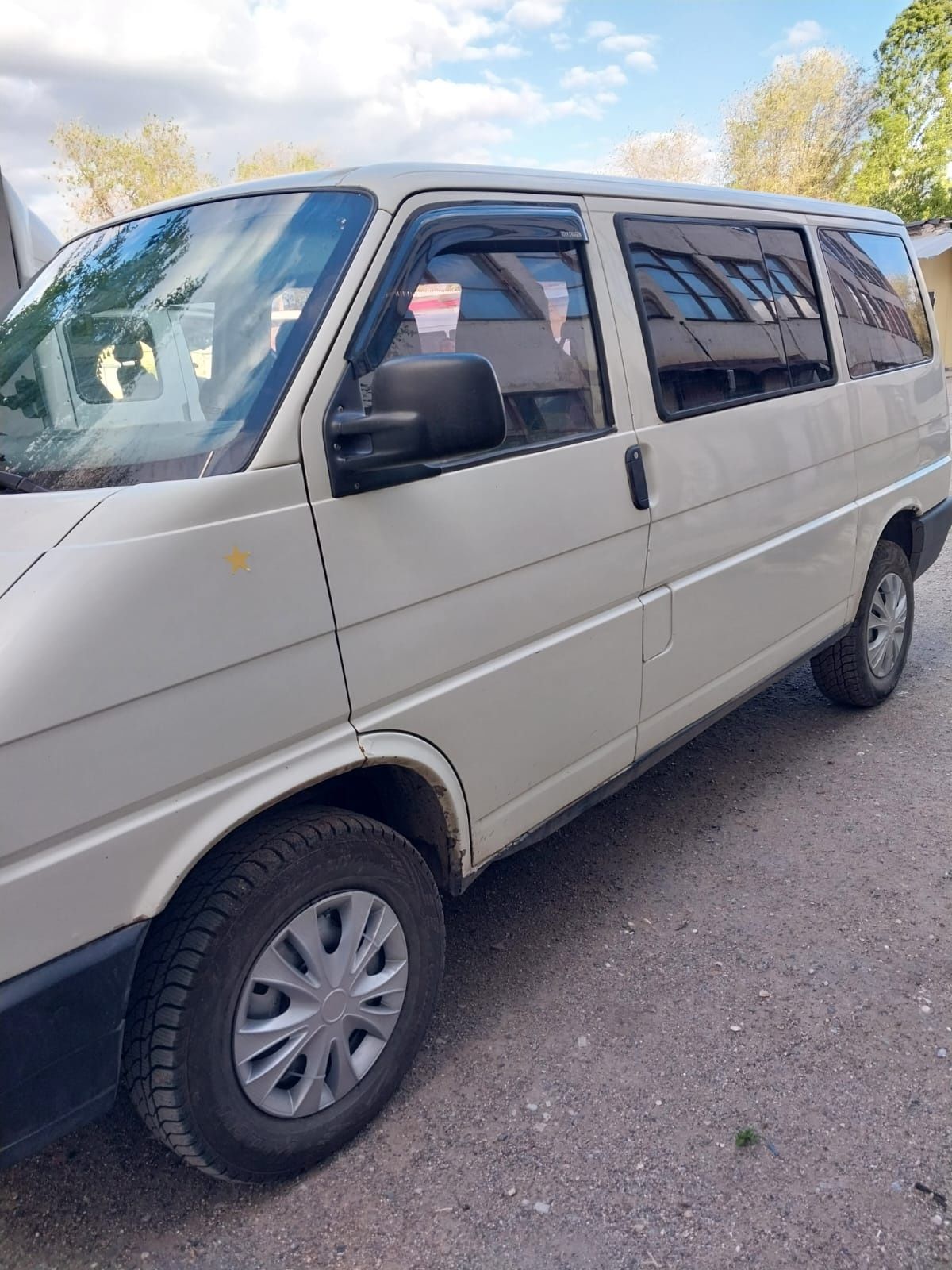 Продам Volkswagen Multivan 1992г.