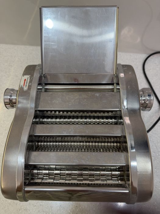 Тесто раскатка лапшарезка