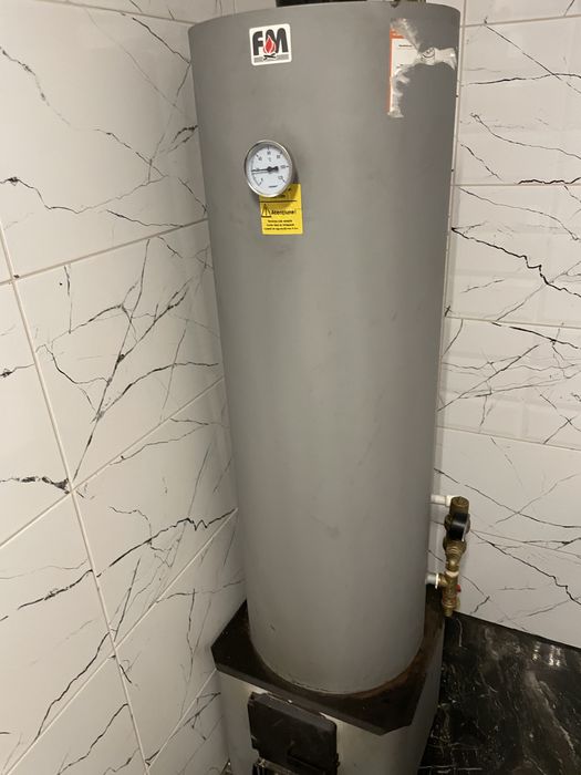 Boiler pe leme  120 l in stare  buna