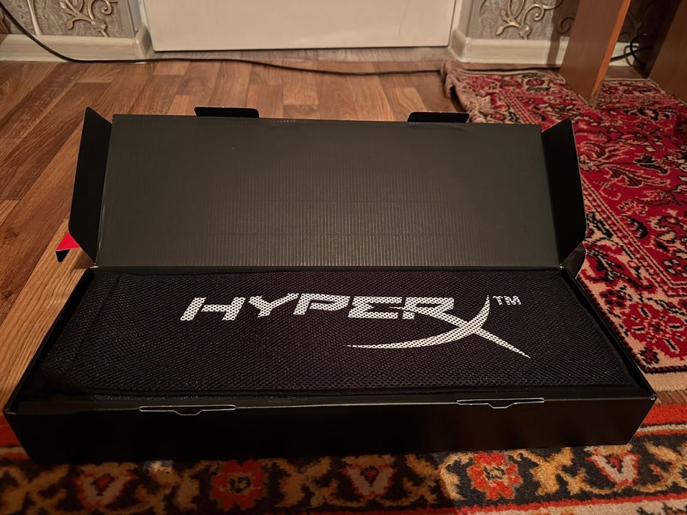 Клавиатура HYPER X в хорошем стотсоянии