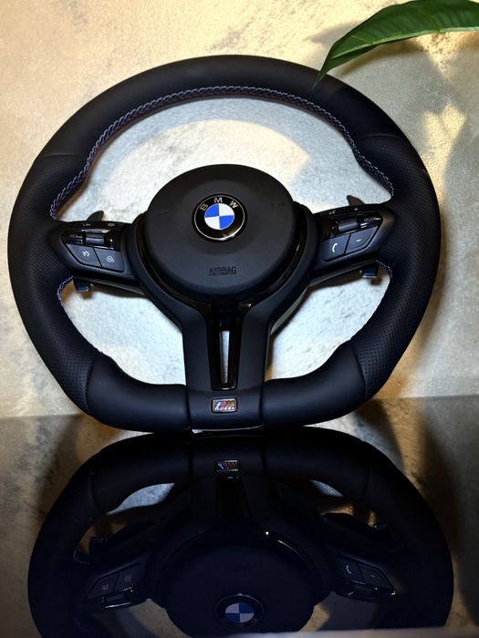 Volan BMW M PERFORMANCE cu Padele si Airbag - Compatibilitate larga