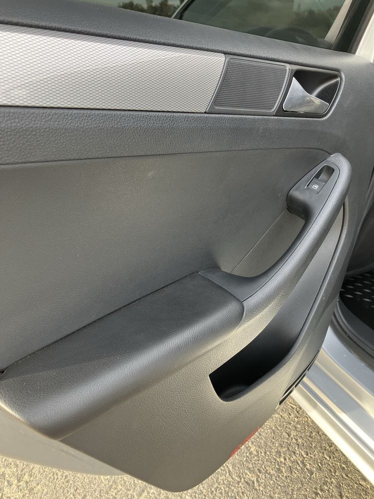 VW jetta an fabricatie 2015