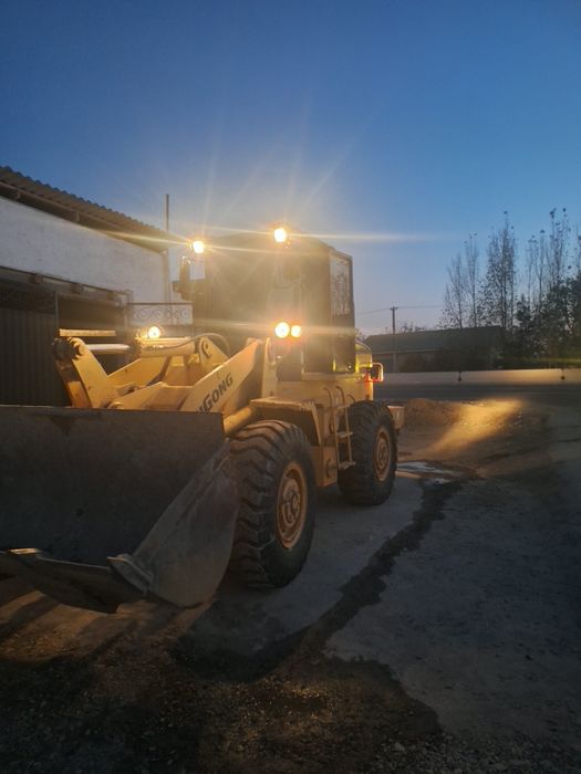 Фронтальный погрузчик 2014