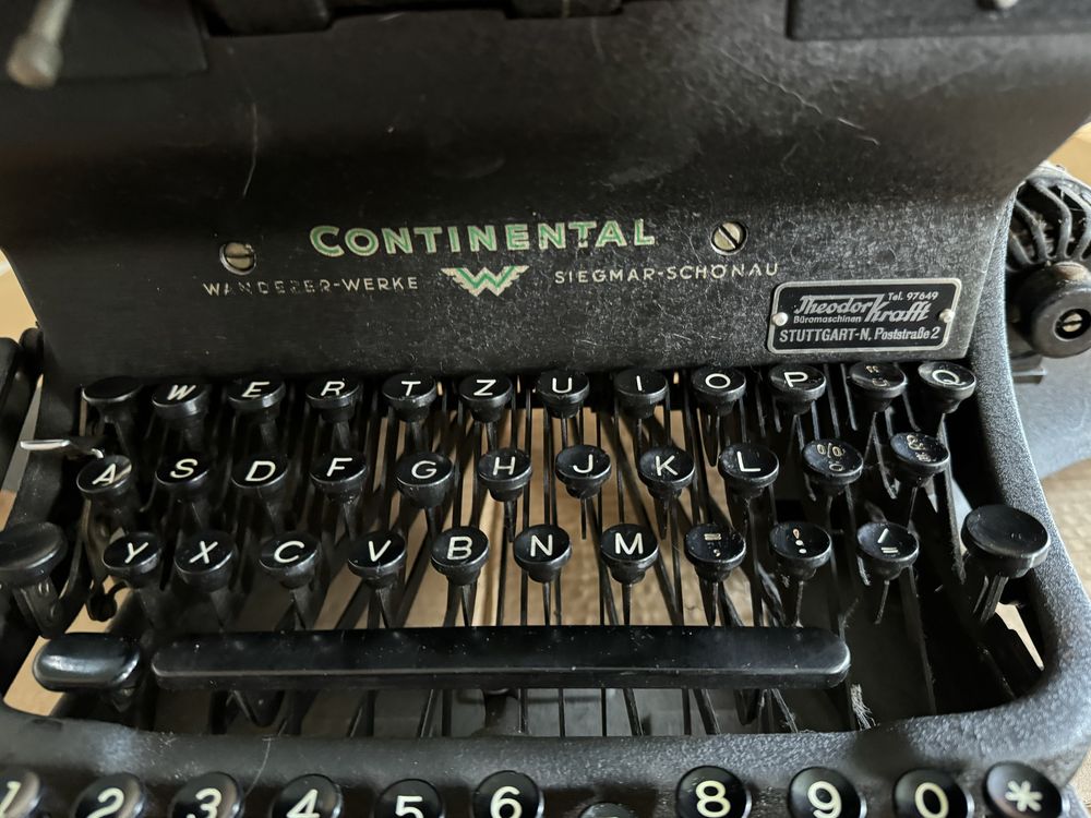 Рядка ретро пишеща машина CONTINENTAL - RAPID
