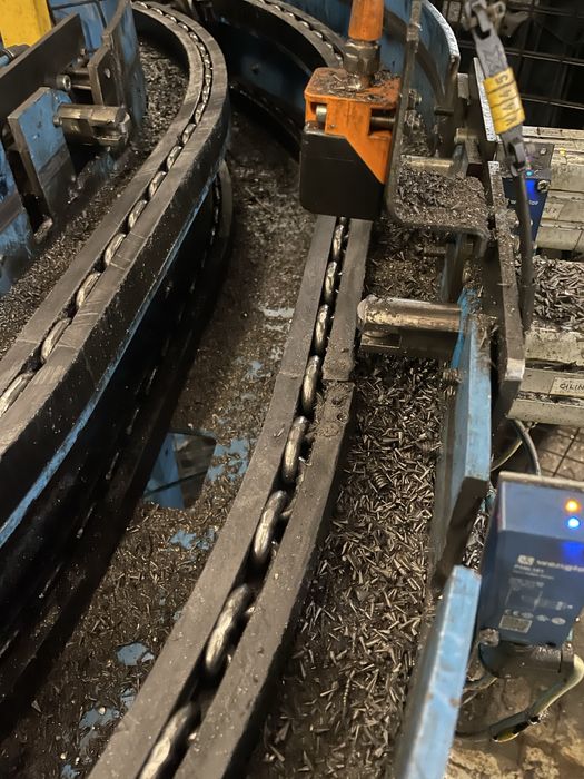 Echipamente si confectii