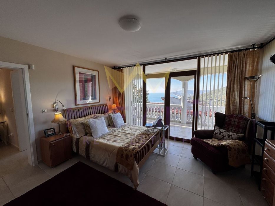 Продава се Къща в Балчик - 239 кв.м за 1256 €/кв.м - Снимка #2