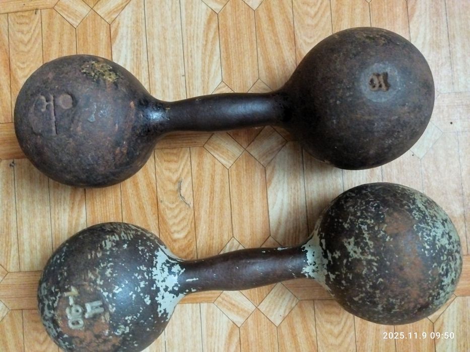 Продам гантели  10 килограмов