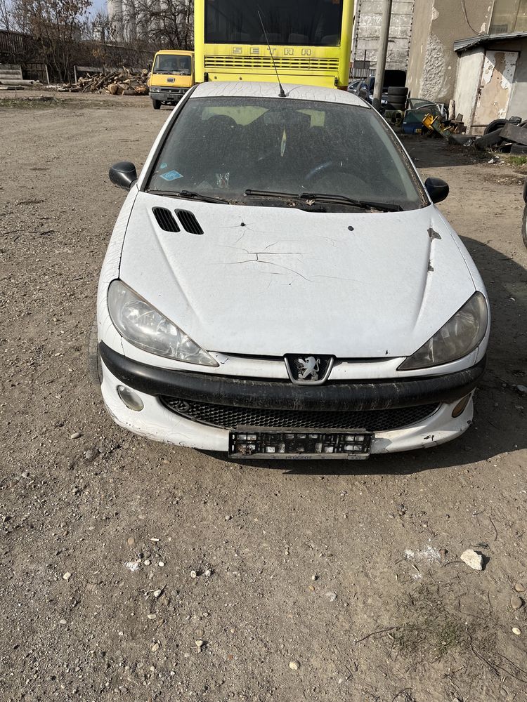 Dezmembrez sau vand Peugeot 206 berlina