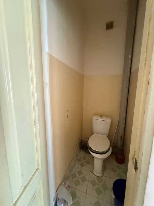 3 xona 4 xonaga o'zgartirilgan kvartira sotuvda