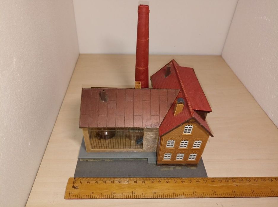 Faller 130960 fabrica de bere 

Diorama clădire fabrica de bere, la sc