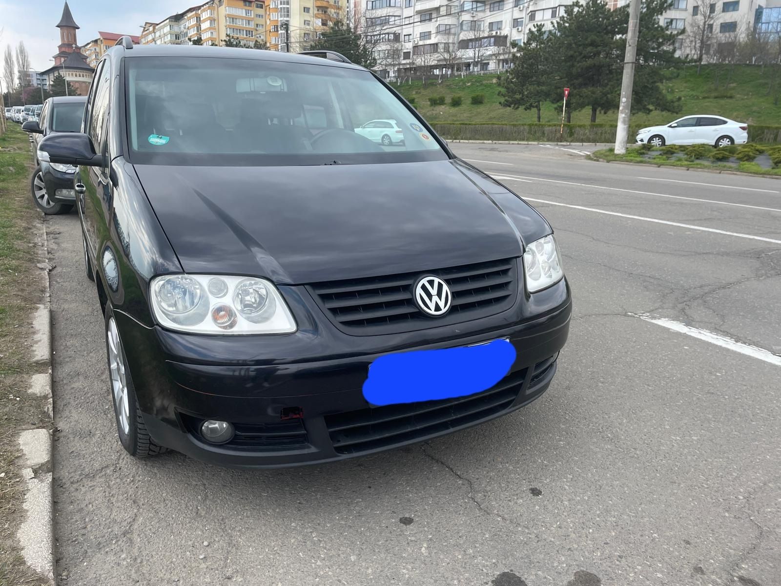 Vând vw touran 2.0 bkd