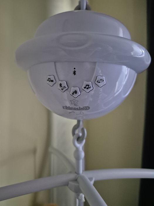 Музикална въртележка с проектор Chipоlino