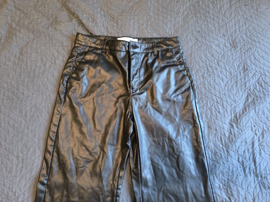 Панталон от изкуствена кожа размер Л