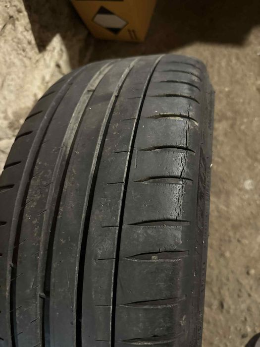 Michelin Pilot Sport 4 225 40 18