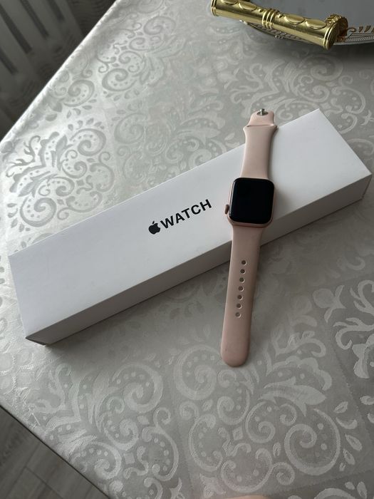 Apple watch se, отличного качества