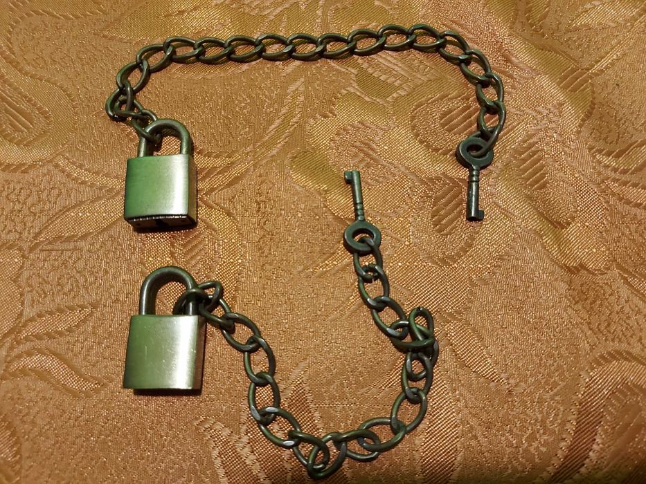 Vechi  Doua lacate mici