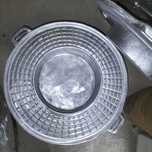 Disc din aluminiu cu zonă centrală tip „cratiță”