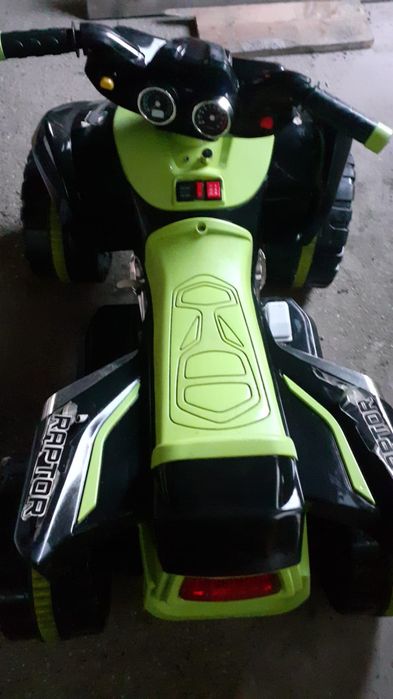 Vând ATV COPII  cu  incarcare electrica