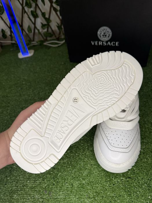 Adidasi Versace Odissea