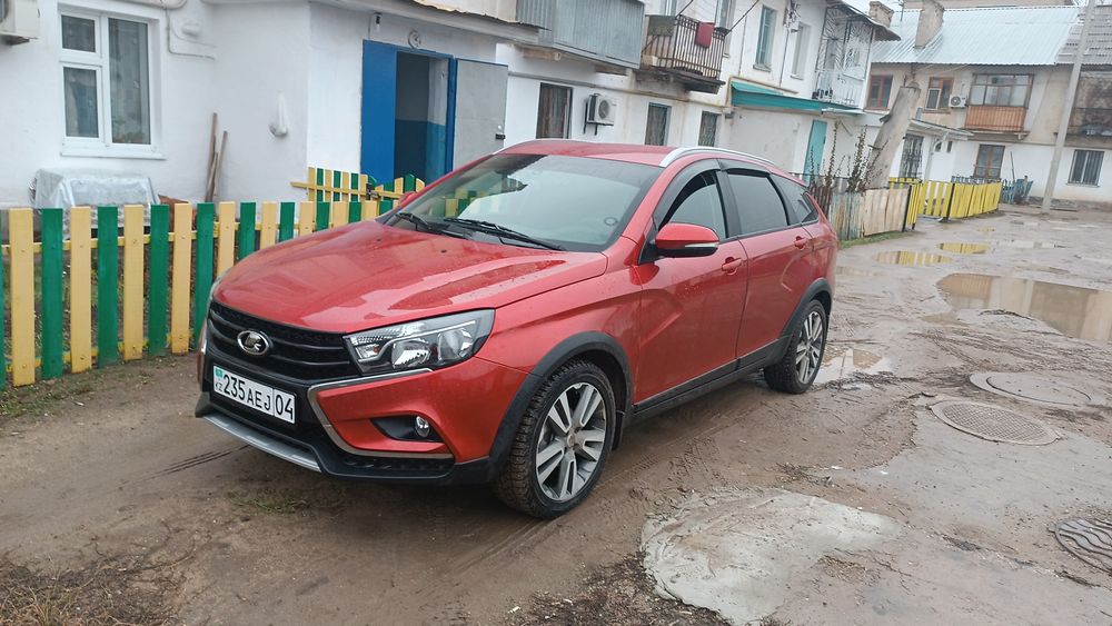 продаю Ладу Веста СВ кросс