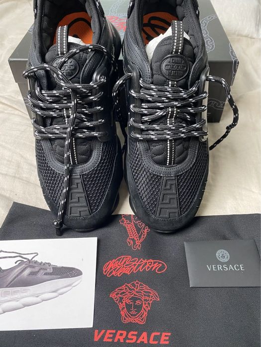 Versace chain reaction