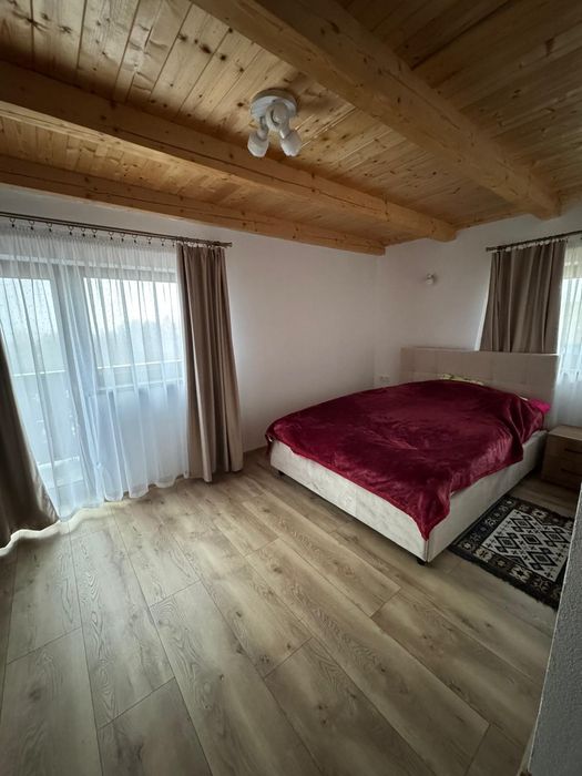 Inchiriez casa de Revelion