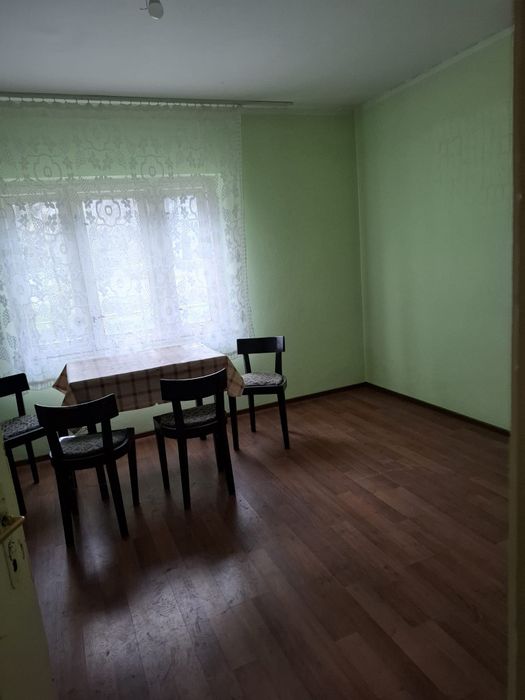 Vand casă în Baru zona centrală
