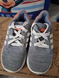 Adidasi Adidas marimea 23