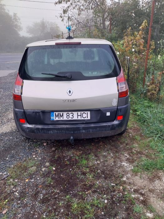 renault scenic.