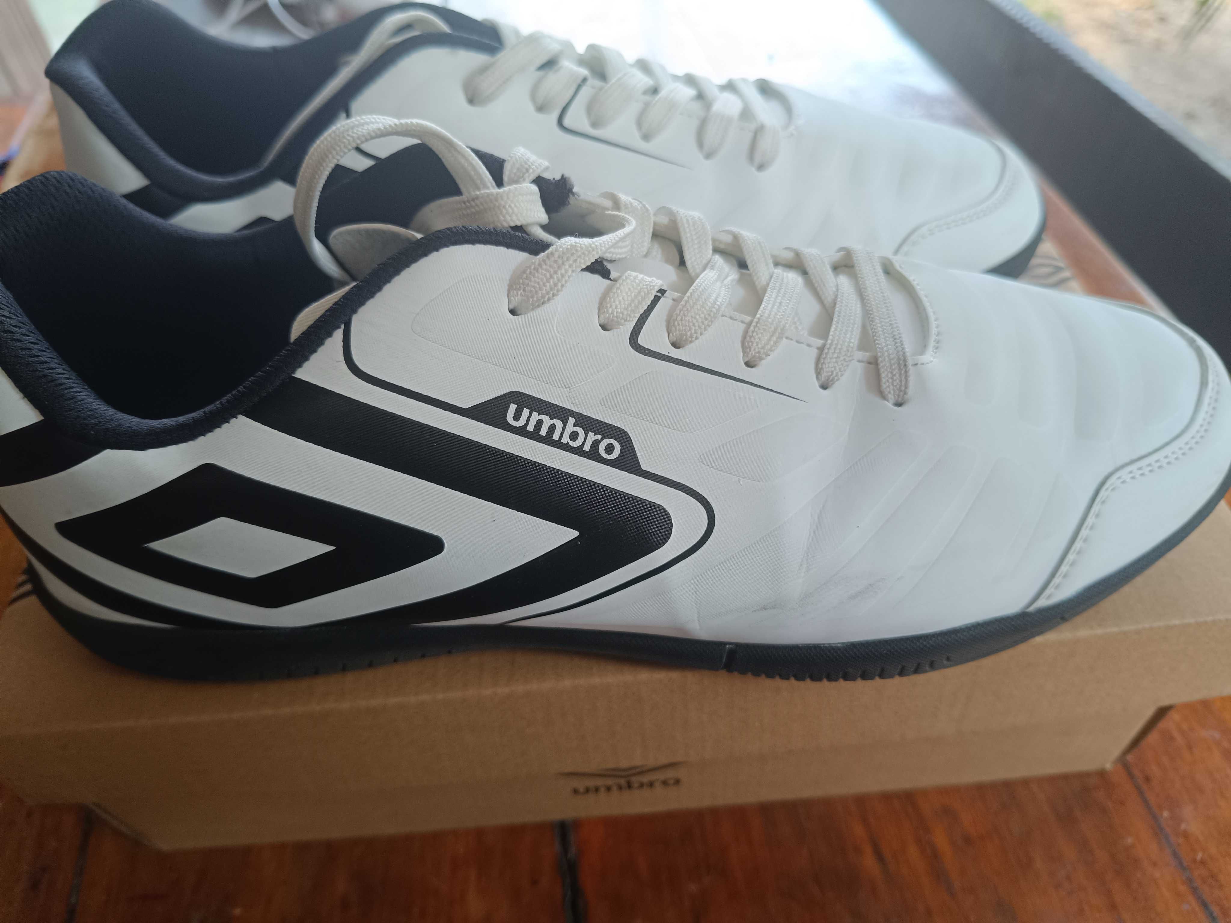 Футболни обувки Umbro