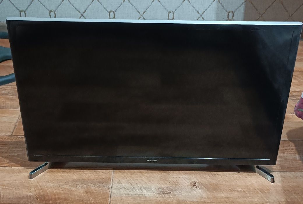 Телевизор Samsung  Smart 81 см