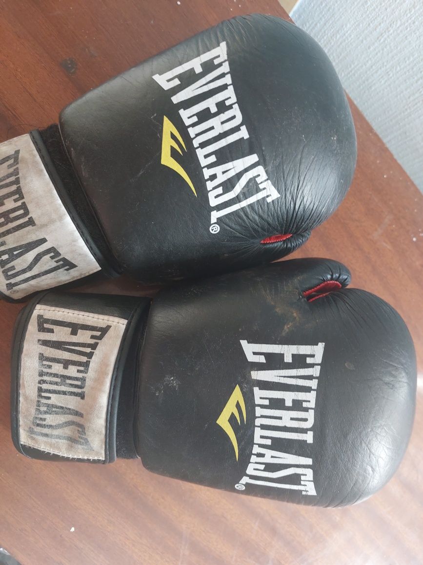 Боксьорски ръкавици everlast