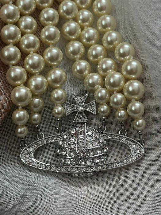 Vivienne Westwood Bas Relief Three Row Colier