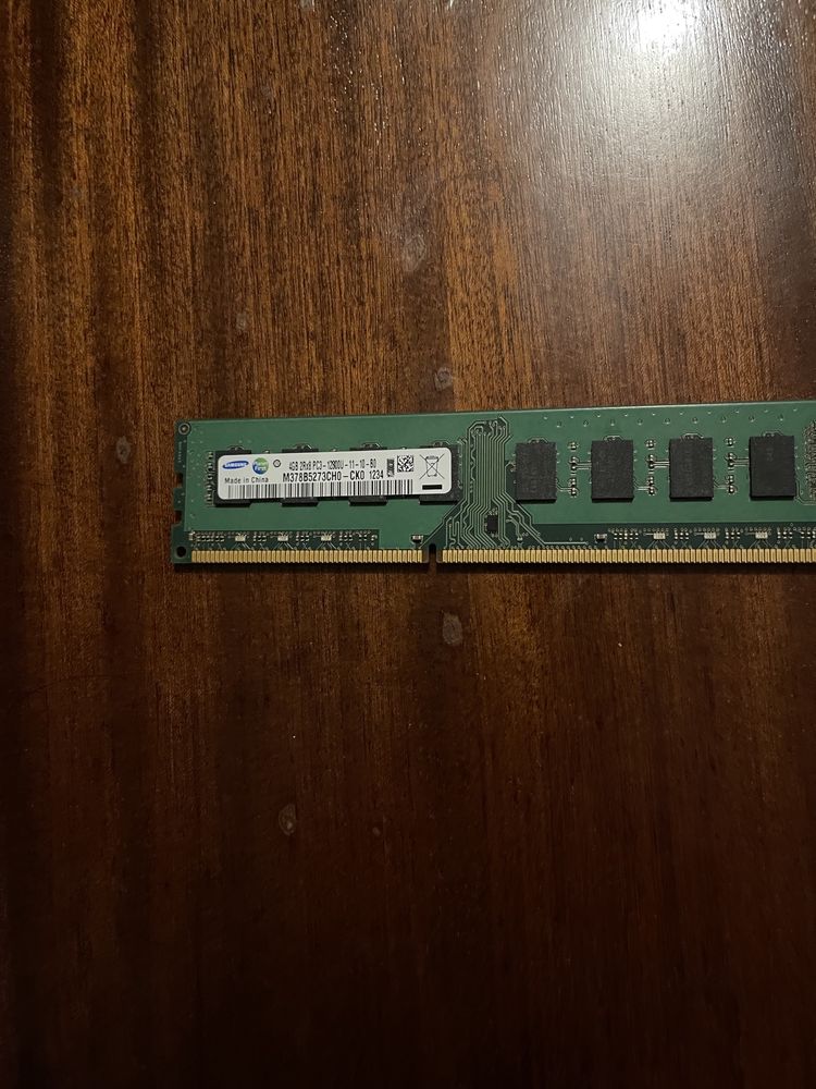 Placuta memorie PC  4 gb DDR3