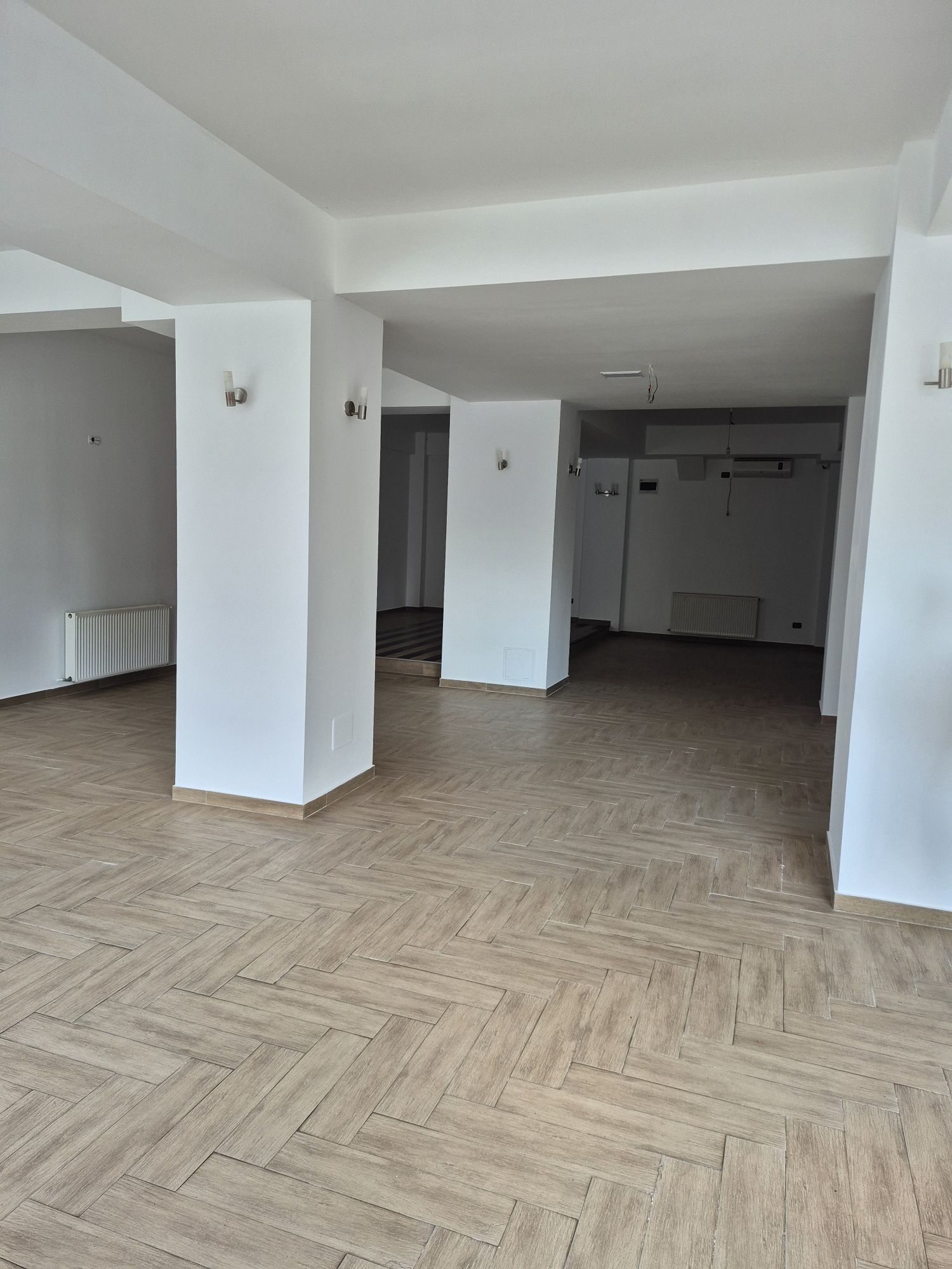 Închiriez spațiu comercial
