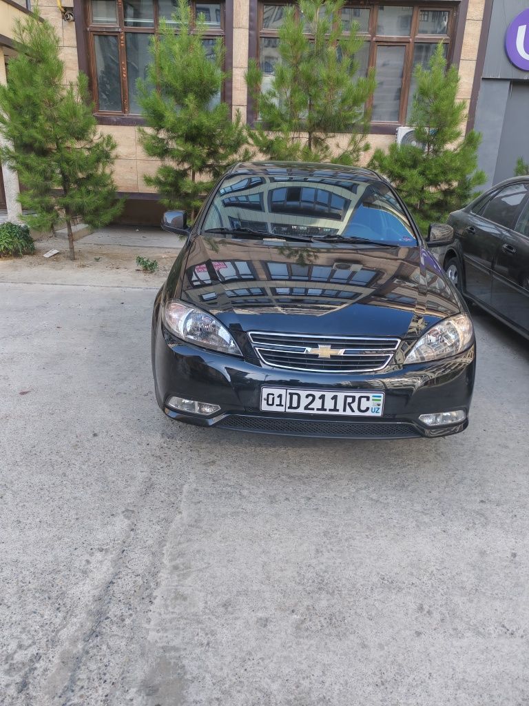 2 ta Gentra sotiladi
