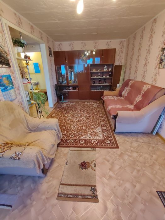 Продам 2 х комн квар. 3 мкр-6 дом- 5  этаж